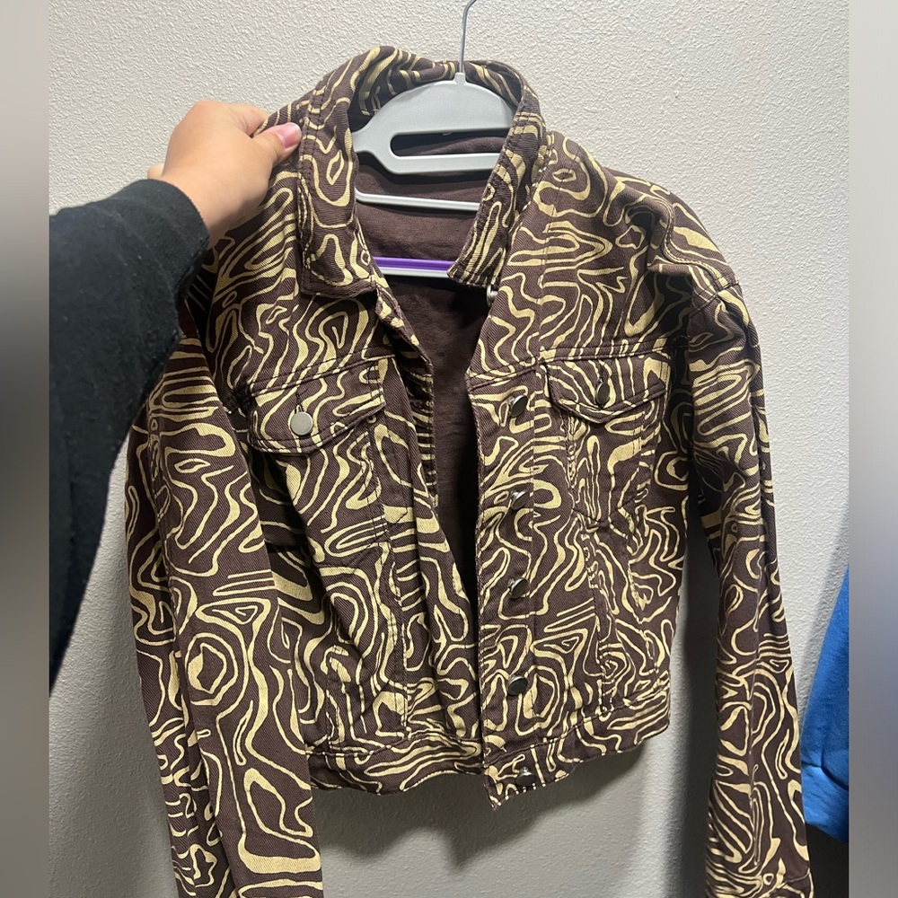 Super cute Pattern Jean jacket!
